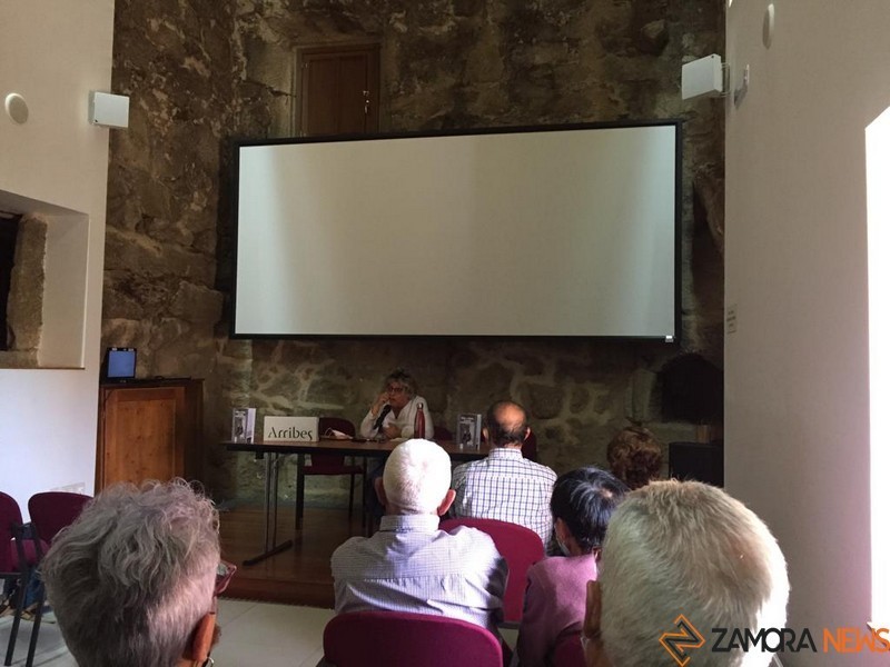 Ana Pose, durante la presentación de su libro