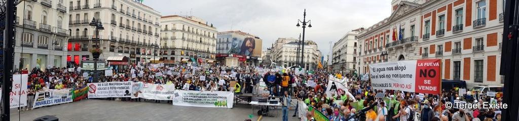 Manifestación contra la invasión de las renovables. CEDIDA