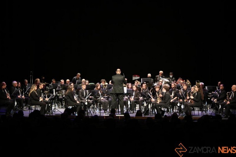 Banda Nacor Blanco en el Teatro Ramos Carrión