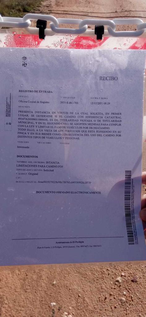 Detalle de la solicitud en referencia al camino cortado en las inmediaciones de El Perdigón: Fotografía: Facebook