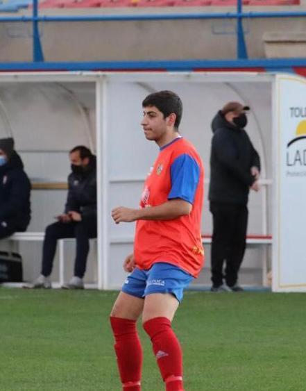Óscar Coomonte, jugador del CD Benavente.