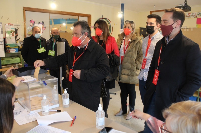 Martin Benito vota en Benavente