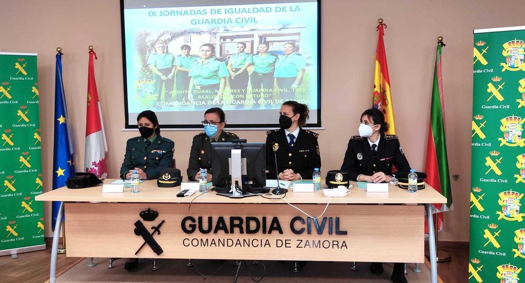 Algunas de las ponentes de las IX Jornadas de Igualdad de la Guardia Civil "Ámbito rural, mujeres y Guardia Civil, tres realidades con futuro"