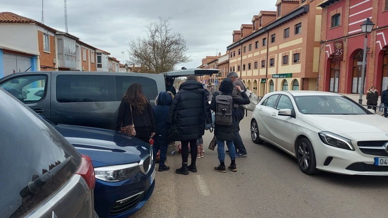 Recogida de una familia en Tordesillas. Foto cedida por Ana Mulas