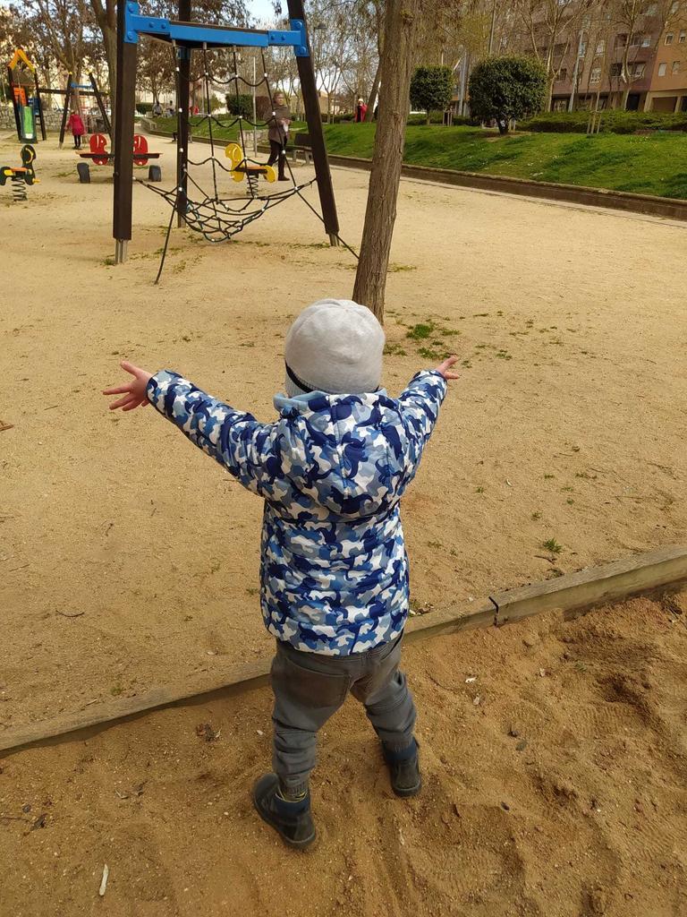 Antonov en parque