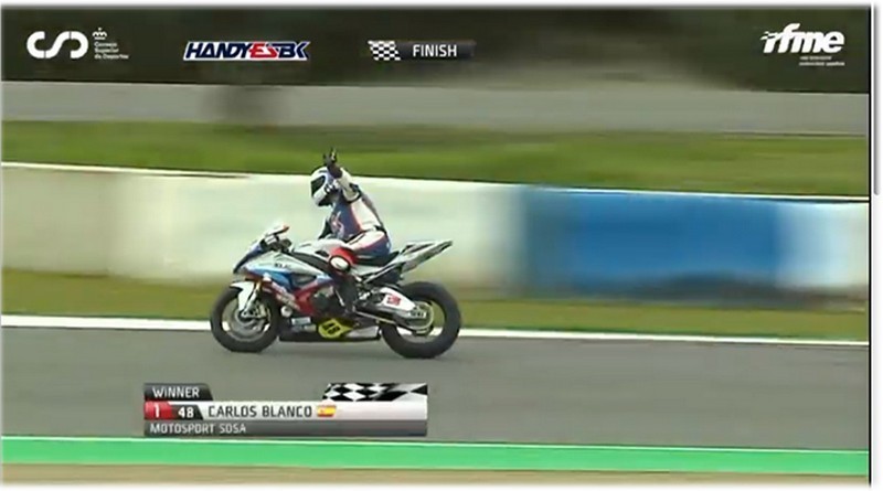 Carlos Blanco al proclamarse campeón. Foto Interbenavente