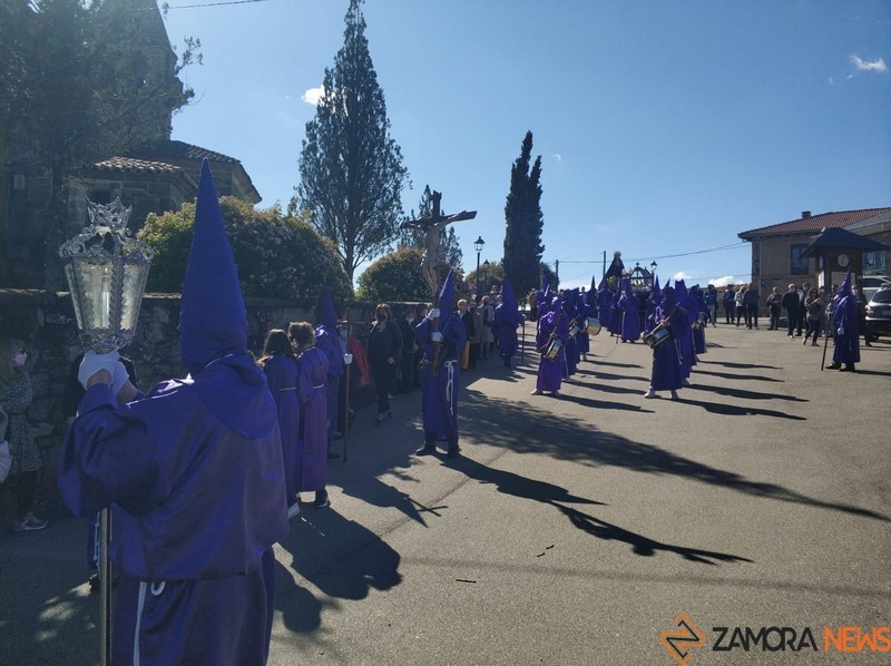 Procesión Santo Entierro de Mombuey. Foto Iván