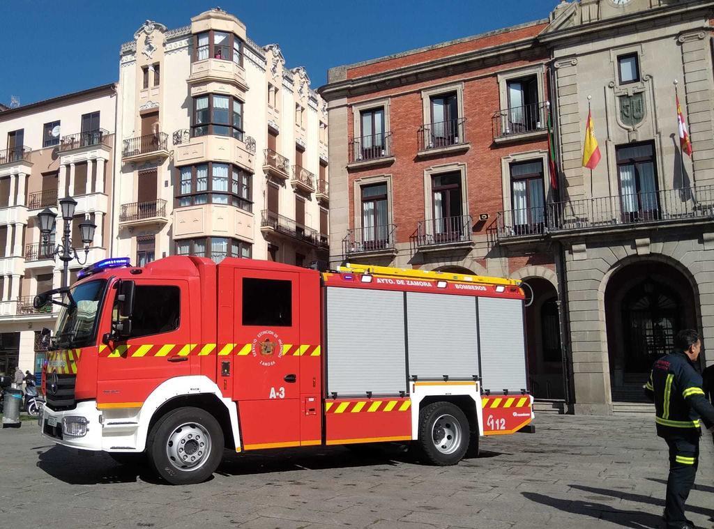 camión autobomba urbanaa