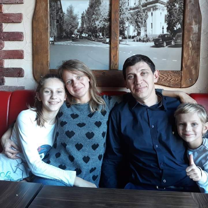 Oleg y parte de su familia. Fotografías. familia Milyukov