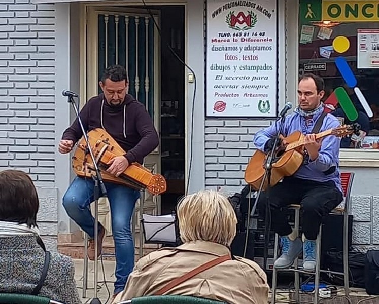 Imagen de archivo de Jesús Enrique actuando en su pueblo. Foto Facebook