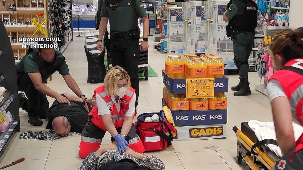 Simulacro de atentado terrorista en un supermercado de Benavente