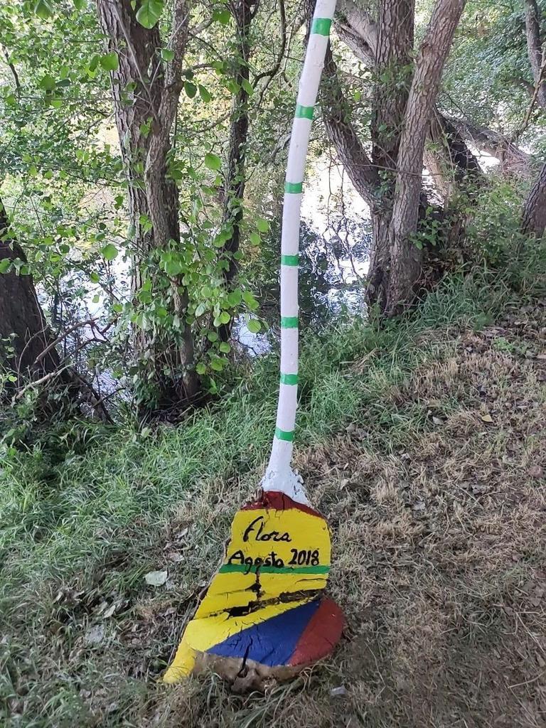 Pinturas de la artista local Flora restauradas en el Bosque Encantado de Santibáñez de Tera