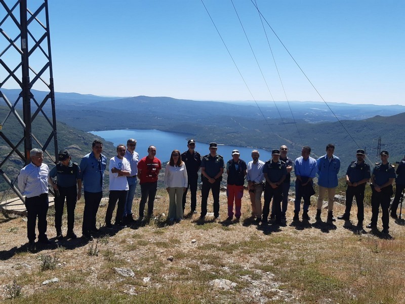 La delegada del Gobierno en la presa de la central hidroeléctrica de Moncabril