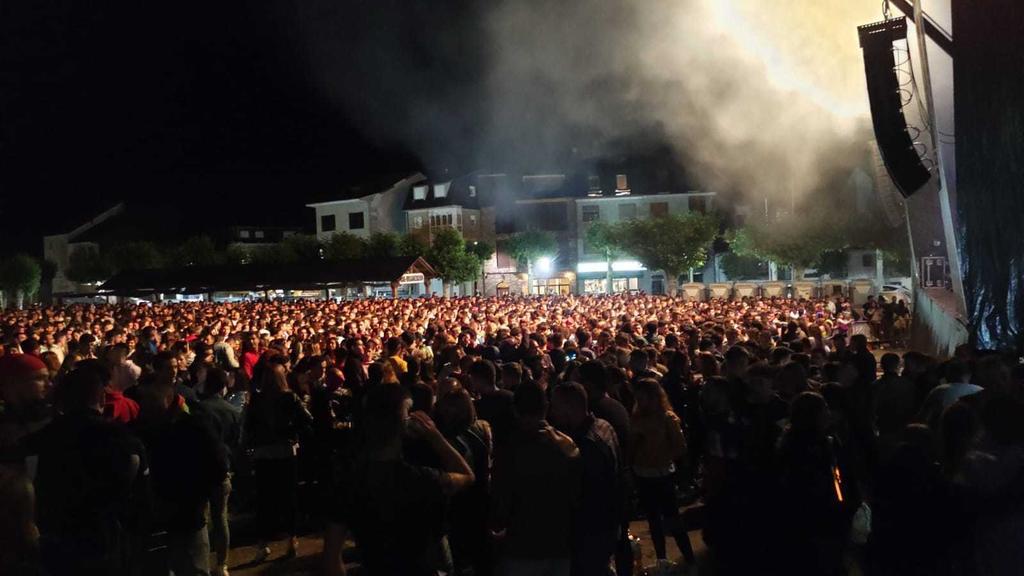 fiesta en el Puente