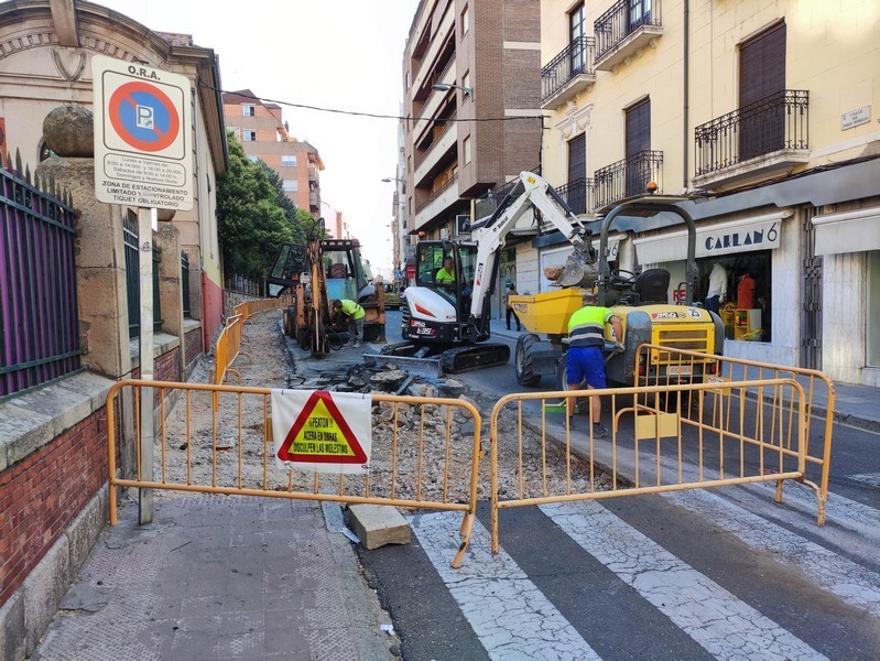 Obras en el entorno del colegio Arias Gonzalo