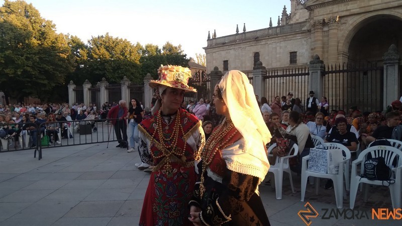 Dos integrantes del grupo salmantino Surco