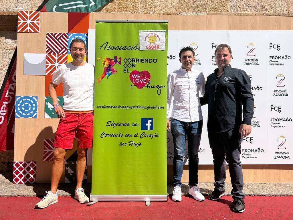 Santiago Mohedano y Raúl, presidente de la asociación "Corriendo por el Corazón de Hugo"