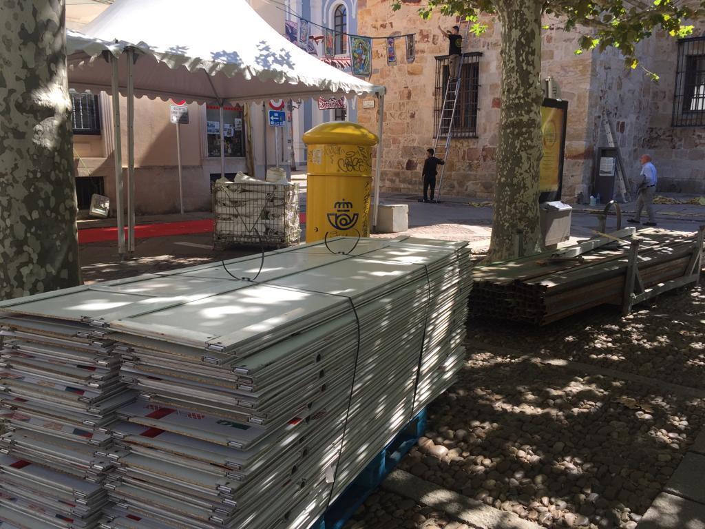 Desinstalación de los stands de Fromago