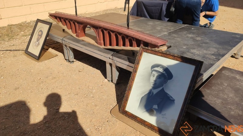 Placa homenaje