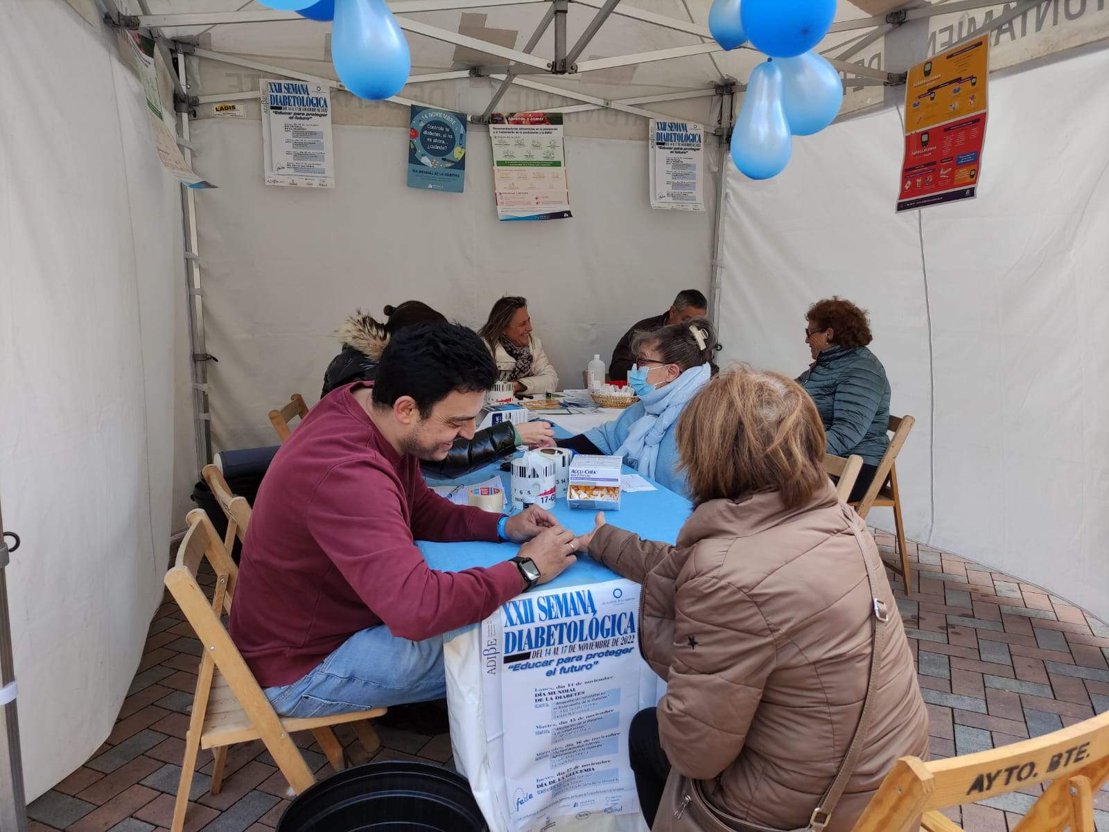 Pruebas de glucosa en sangre realizadas por ADIBE