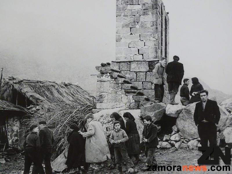 El antiguo campanario en el que se refugiaron los supervivientes