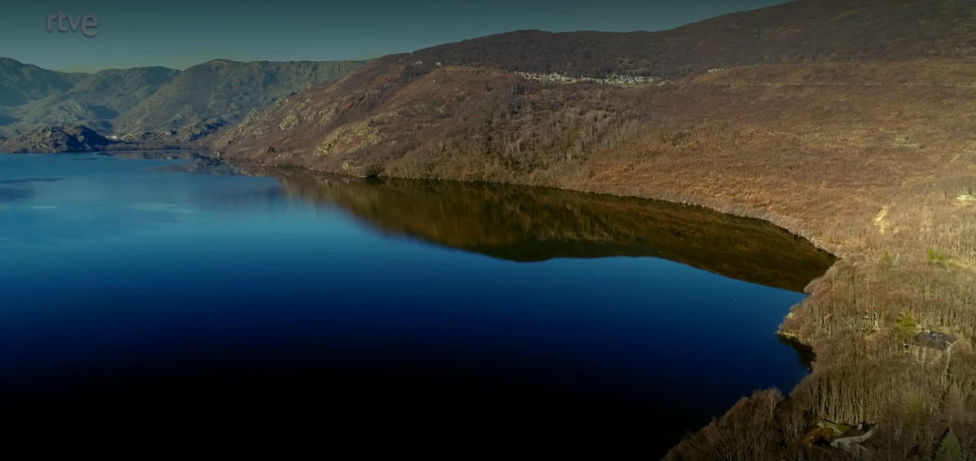 El lago de Sanabria. Captura del programa Zoom Tendencias de RTVE