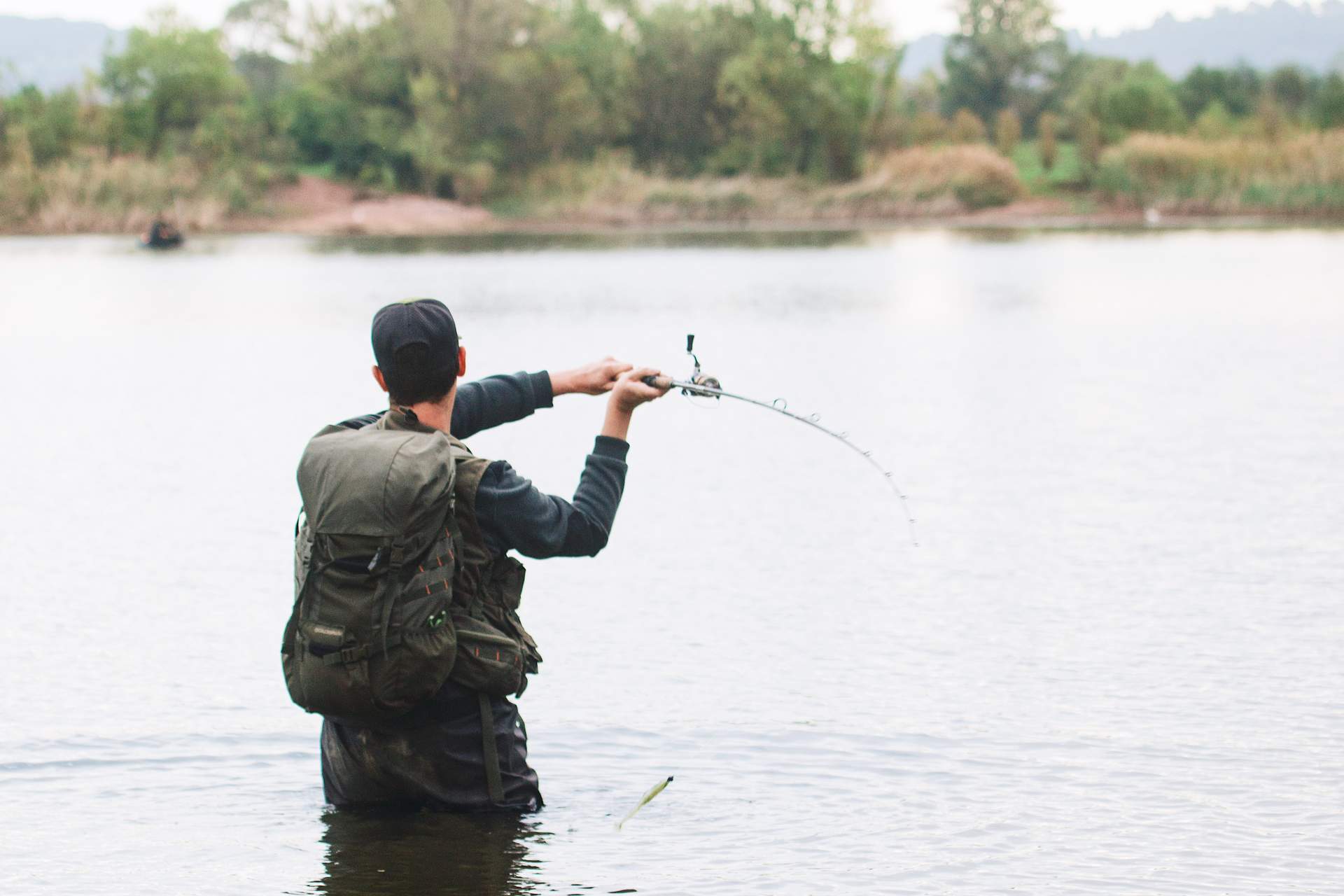 Zamora prepara 'la caña' para la temporada de pesca