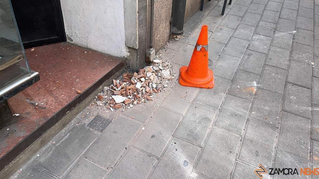 Caida cascotes Calle del riego1
