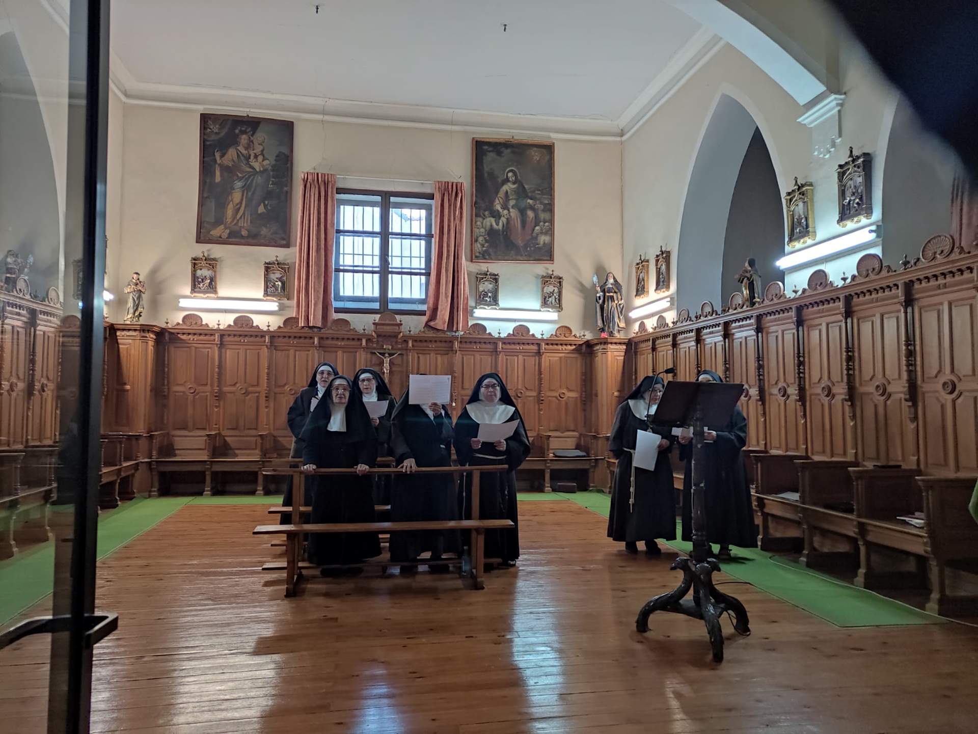 Eucaristía de despedida de las hermanas clarisas presidido por el obispo Fernando Valera. Fotografía: Diócesis de Zamora