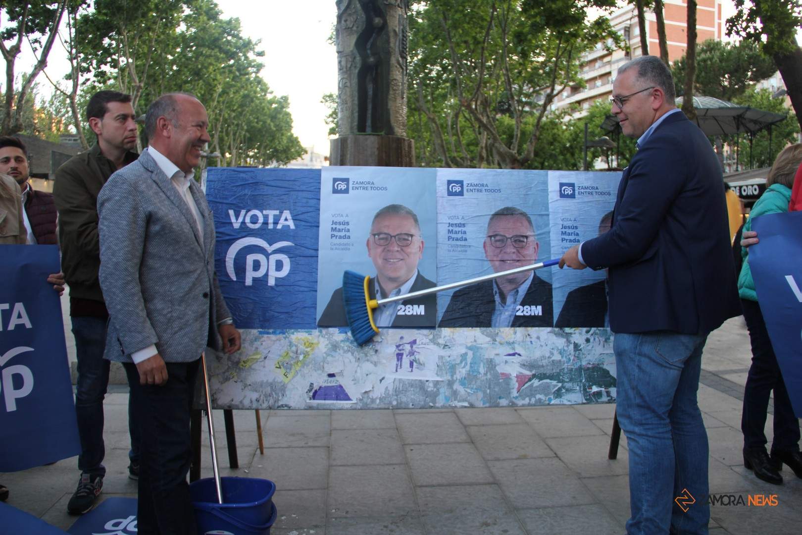 Pegada de carteles virtual PP