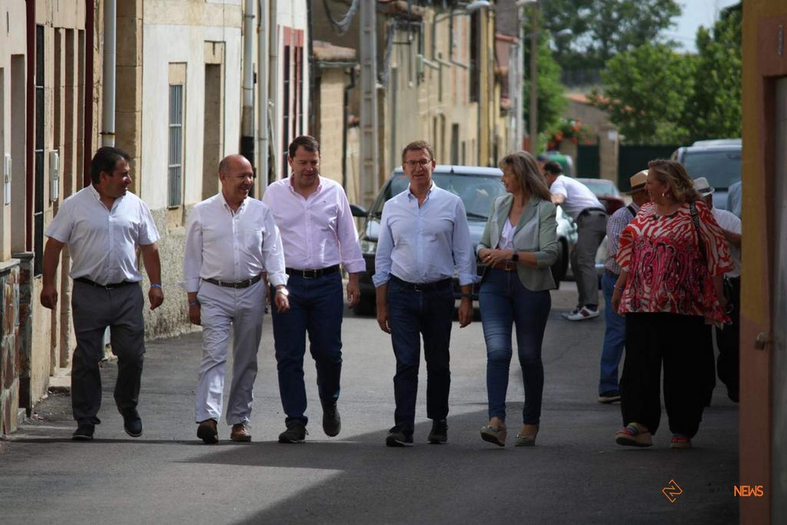 Visita de Alberto Núñez Feijóo a Corrales del Vino durante la campaña electoral del 23J_31