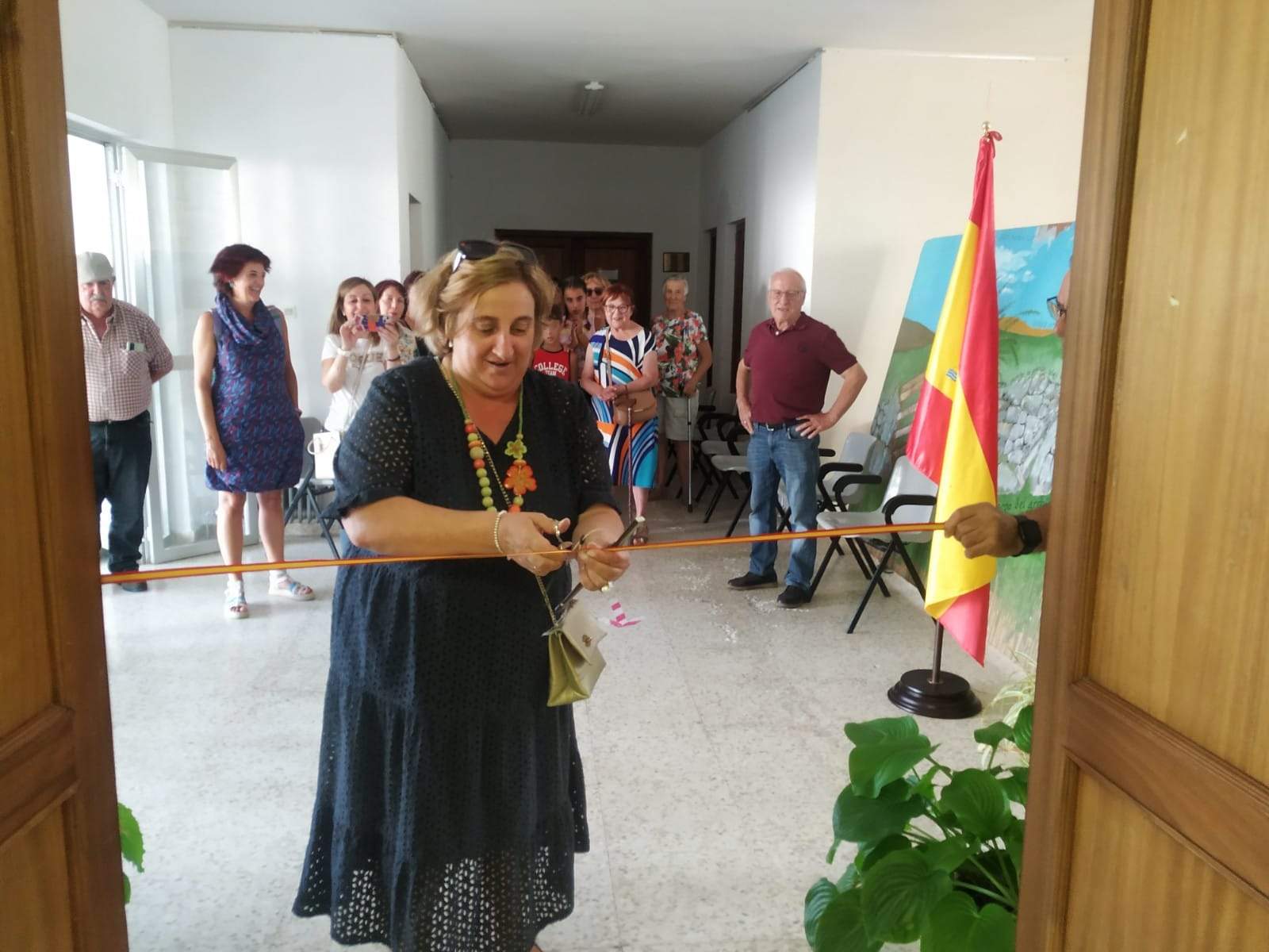María Jesús Carvajal en la inauguración de la exposición "Un mundo de cuento". Fotografía: CEDIDA