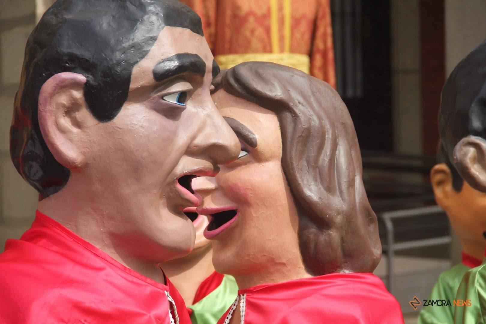 Los Gigantes y Gigantillas de la Ciudad de Zamora pasean por el centro de la ciudad dentro del Festival de Folklore Zamora 2023_23