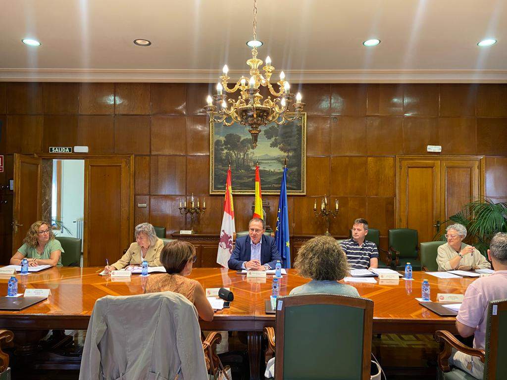 Reunión de la Comisión de Seguimiento del Programa de Fomento del Empleo Agrario (PFEA) en la Subdelegación del Gobierno en Zamora