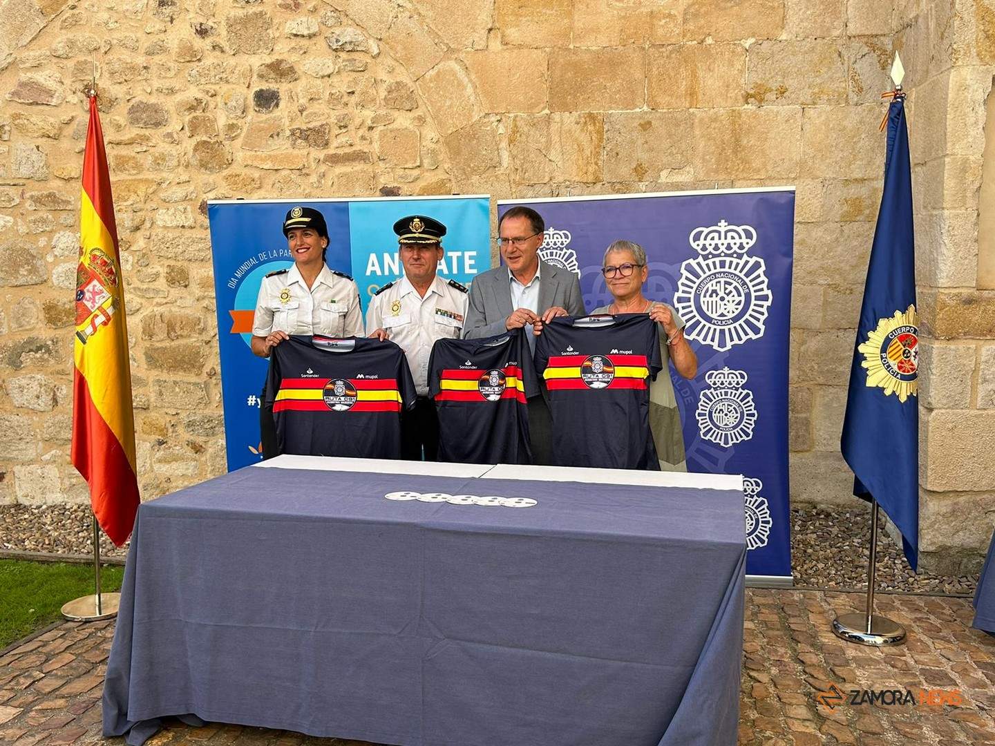 Acto de presentación de la Carrera Solidaria Ruta 091 organizada por la Comisaría Nacional de Policía de Zamora