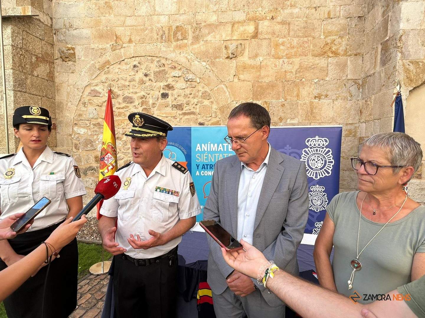 Acto de presentación de la Carrera Solidaria Ruta 091 organizada por la Comisaría Nacional de Policía de Zamora