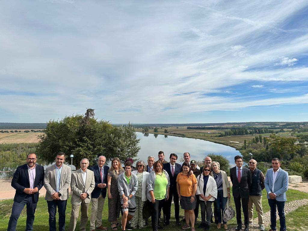 Presentación del proyecto 'Espacios sin humo' entre la Junta de CyL y la AECC