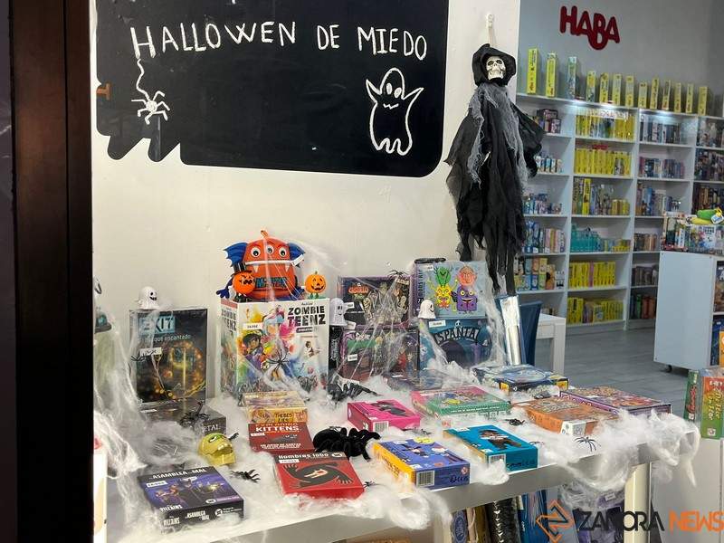 Decoración escaparates de Halloween (3)
