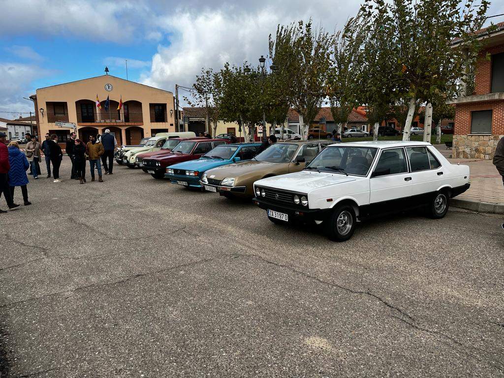 I Concentración de coches y motos históricas de Casaseca de las Chanas. Fotografía: CEDIDA