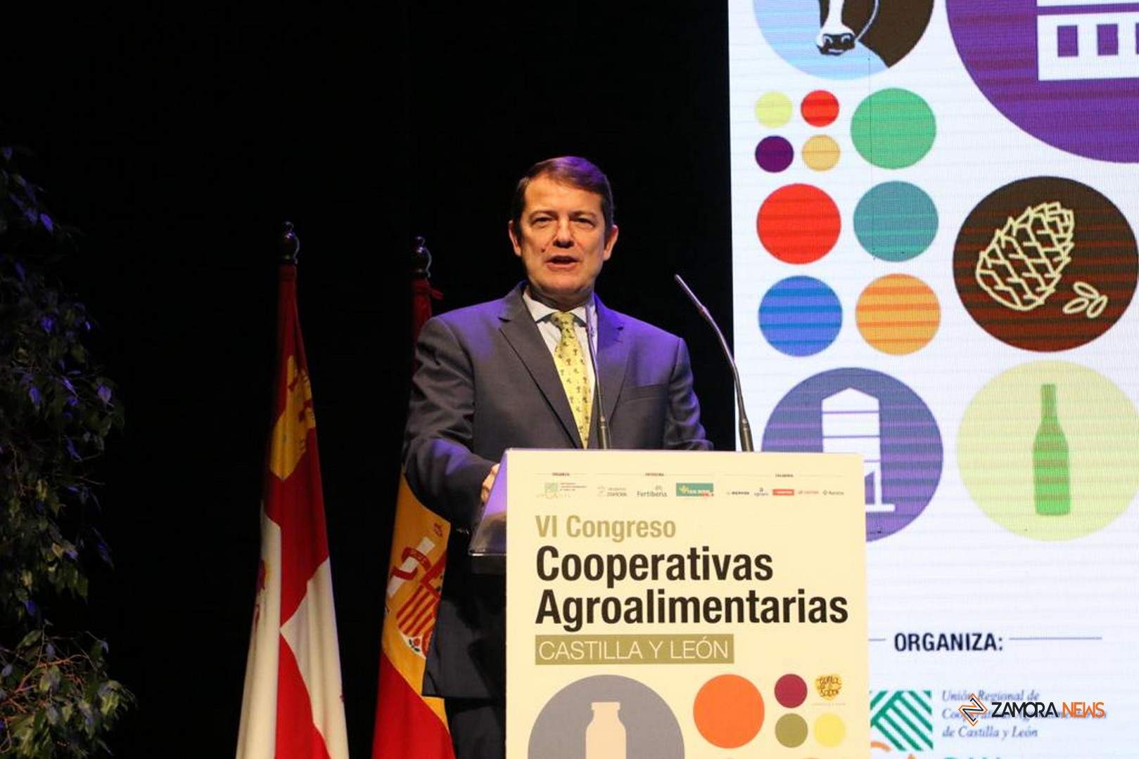 Alfonso Fernández Mañueco en el VI Congreso Regional de Cooperativas Agroalimentarias de Castilla y León_2