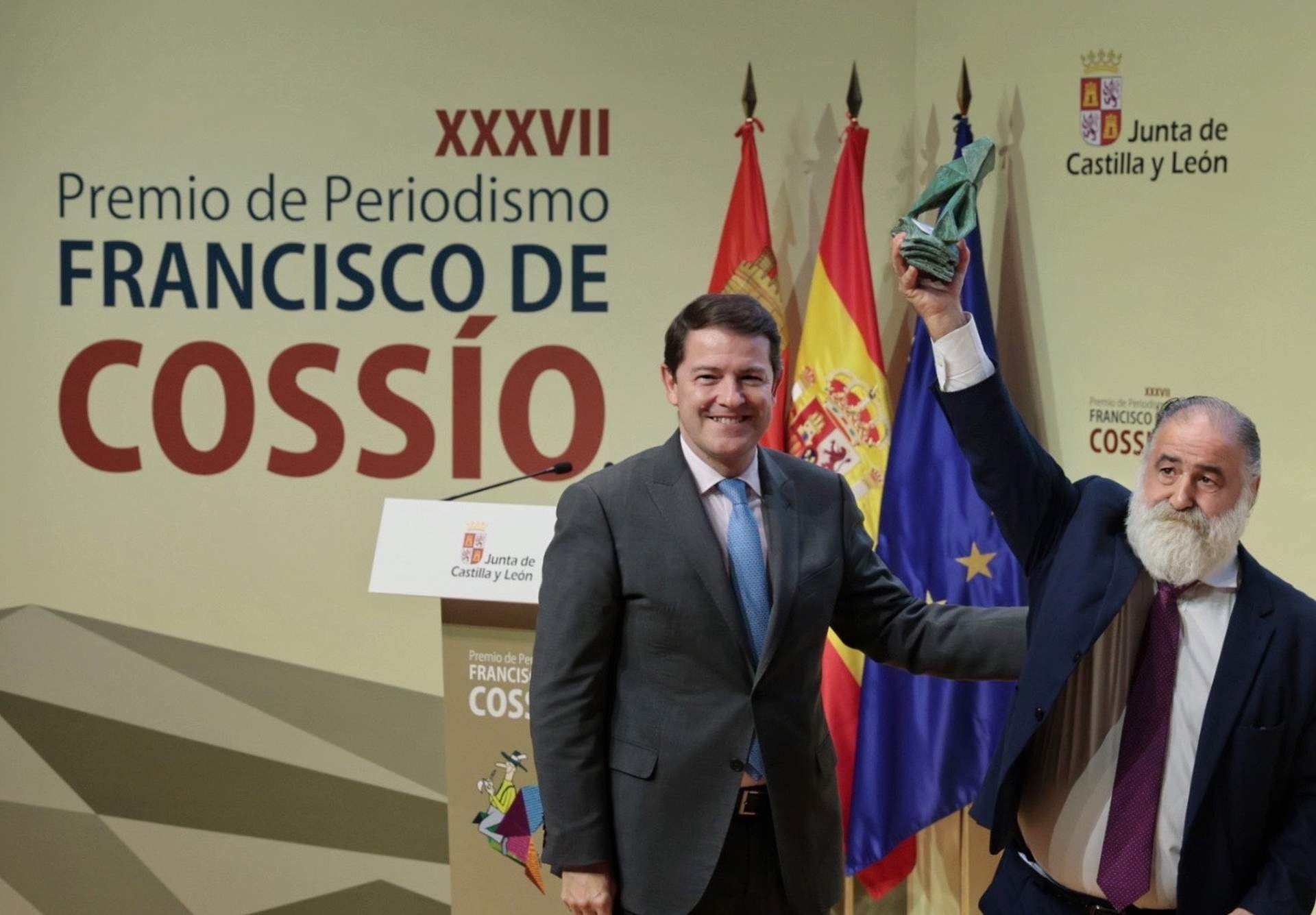 Javier Pérez Andrés, Premio a Mejor Trayectoria Profesional en los XXXVII Premios Francisco de Cossío