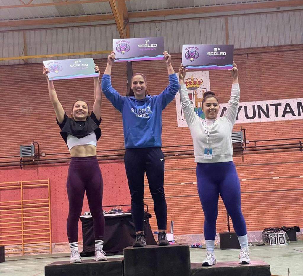 SL podio escalado Mujer