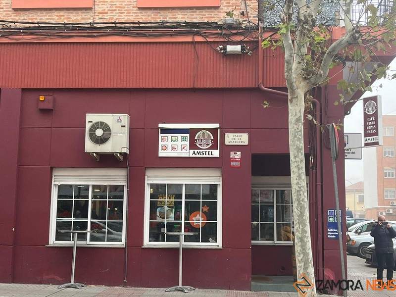 Bar 'El Albur' situado en la calle Amargura