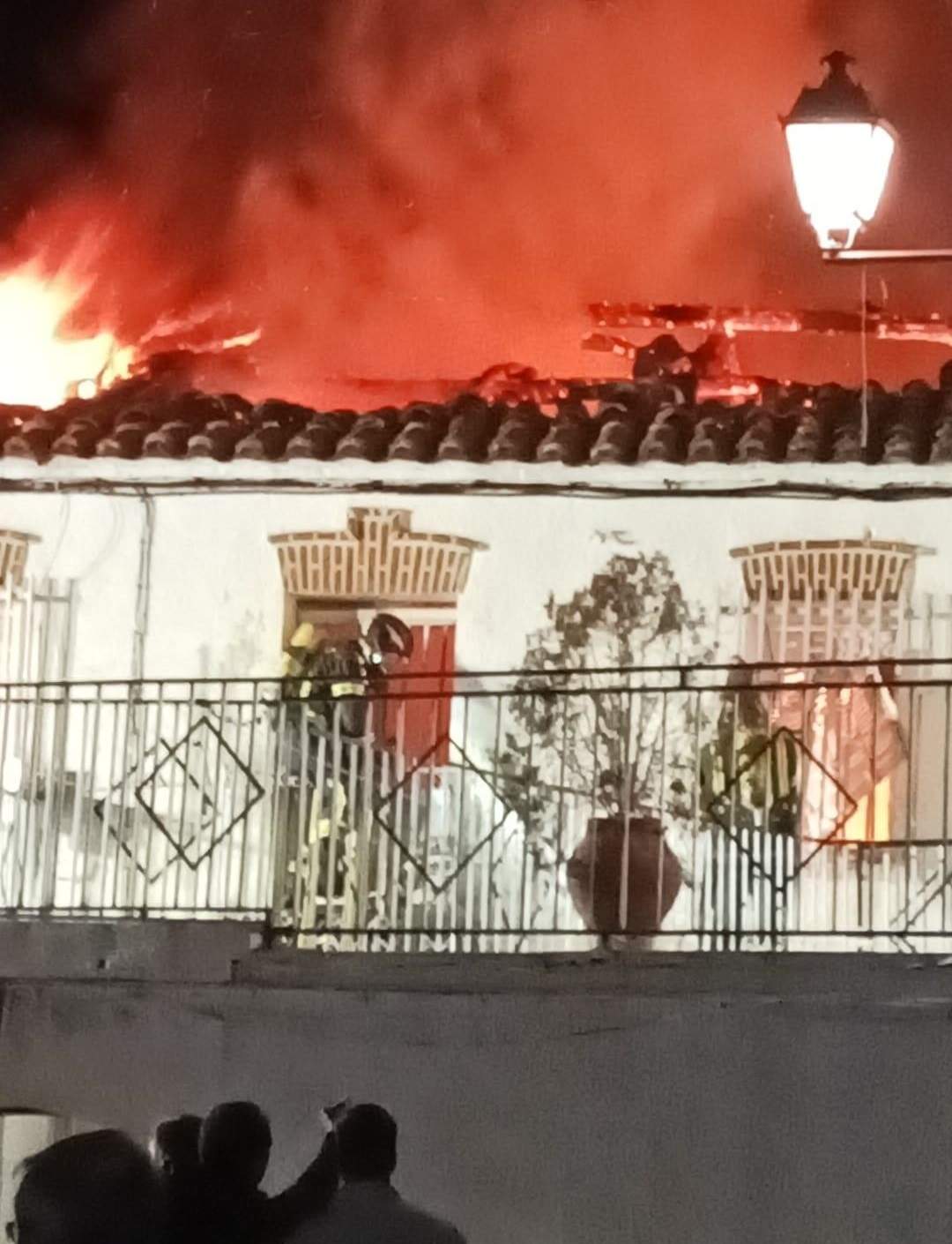 Incendios en una vivienda en Ávila. Fotografía: @EmergenciaAvila
