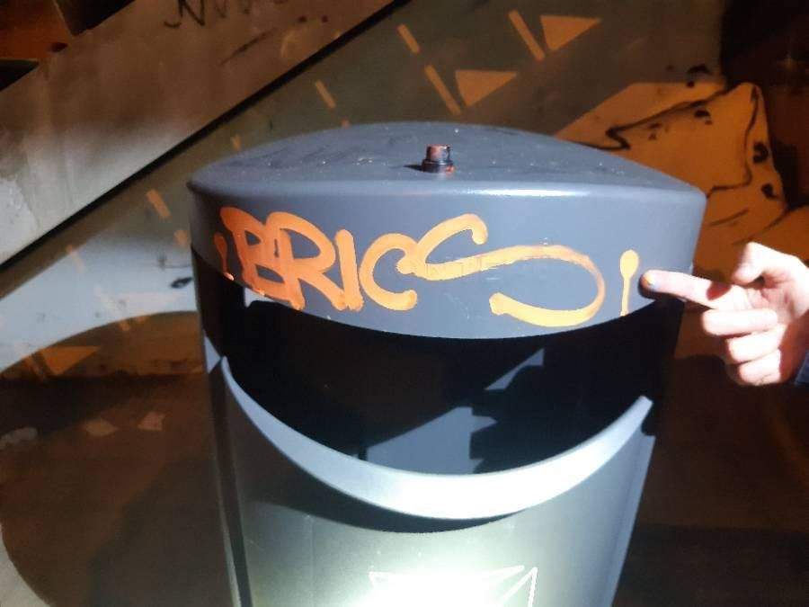 Actos vandálicos en Puerta Nueva. Imagen cedida (2)