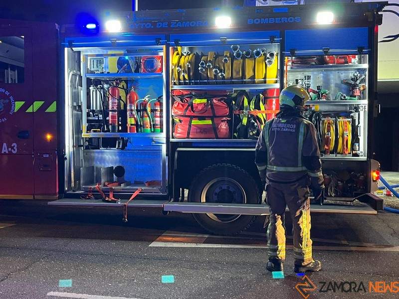 Actuación de los bomberos en Pinilla (1)
