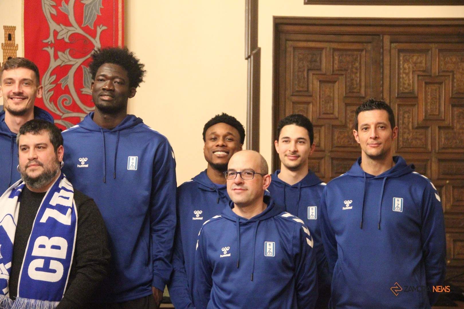 El CB Zamora Enamora durante su recibimiento en el Ayuntamiento tras ganar la Copa LEB Plata