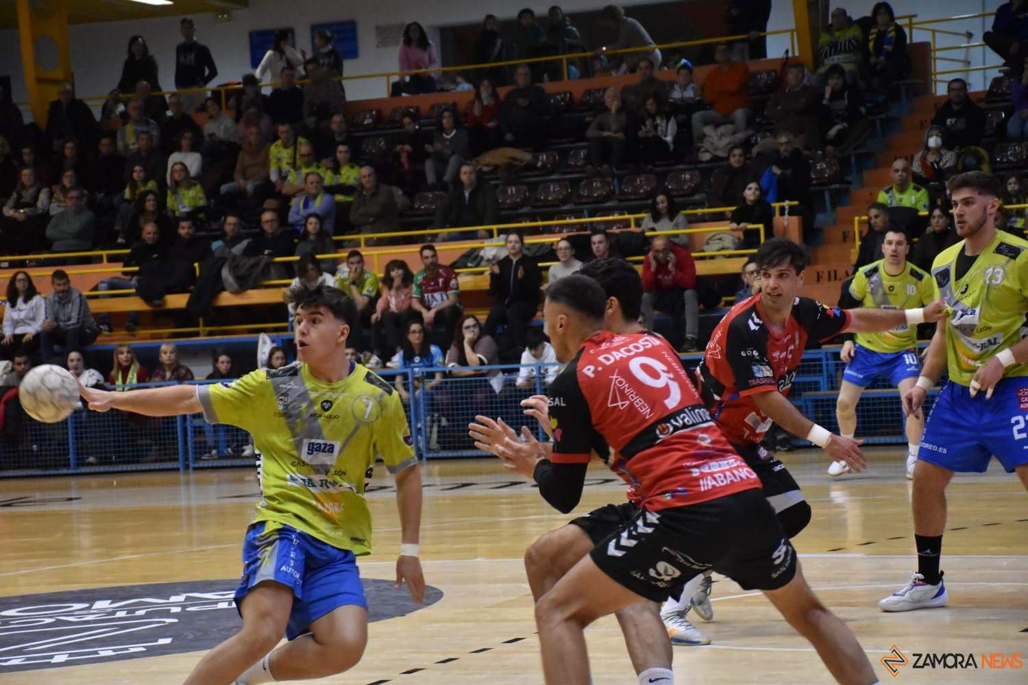Balonmano Zamora-Atlético Novás_10