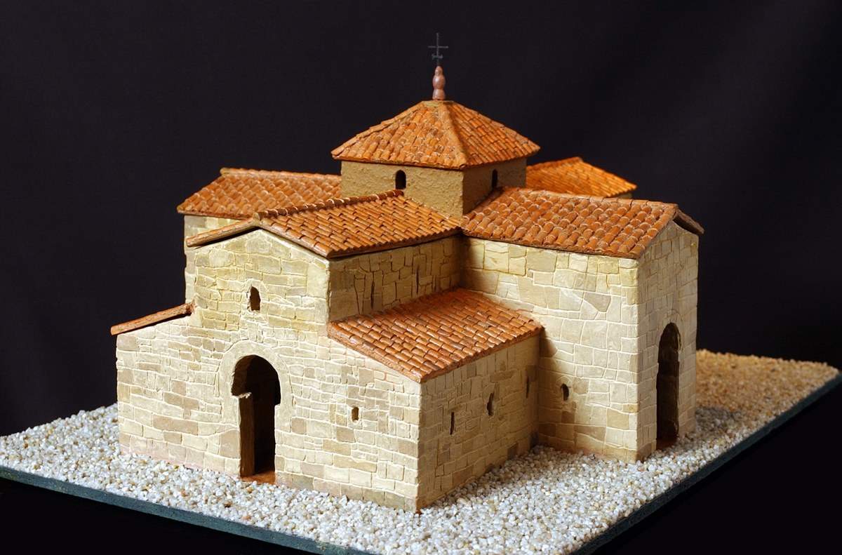 Maqueta de la Iglesia de San Pedro de la Nave