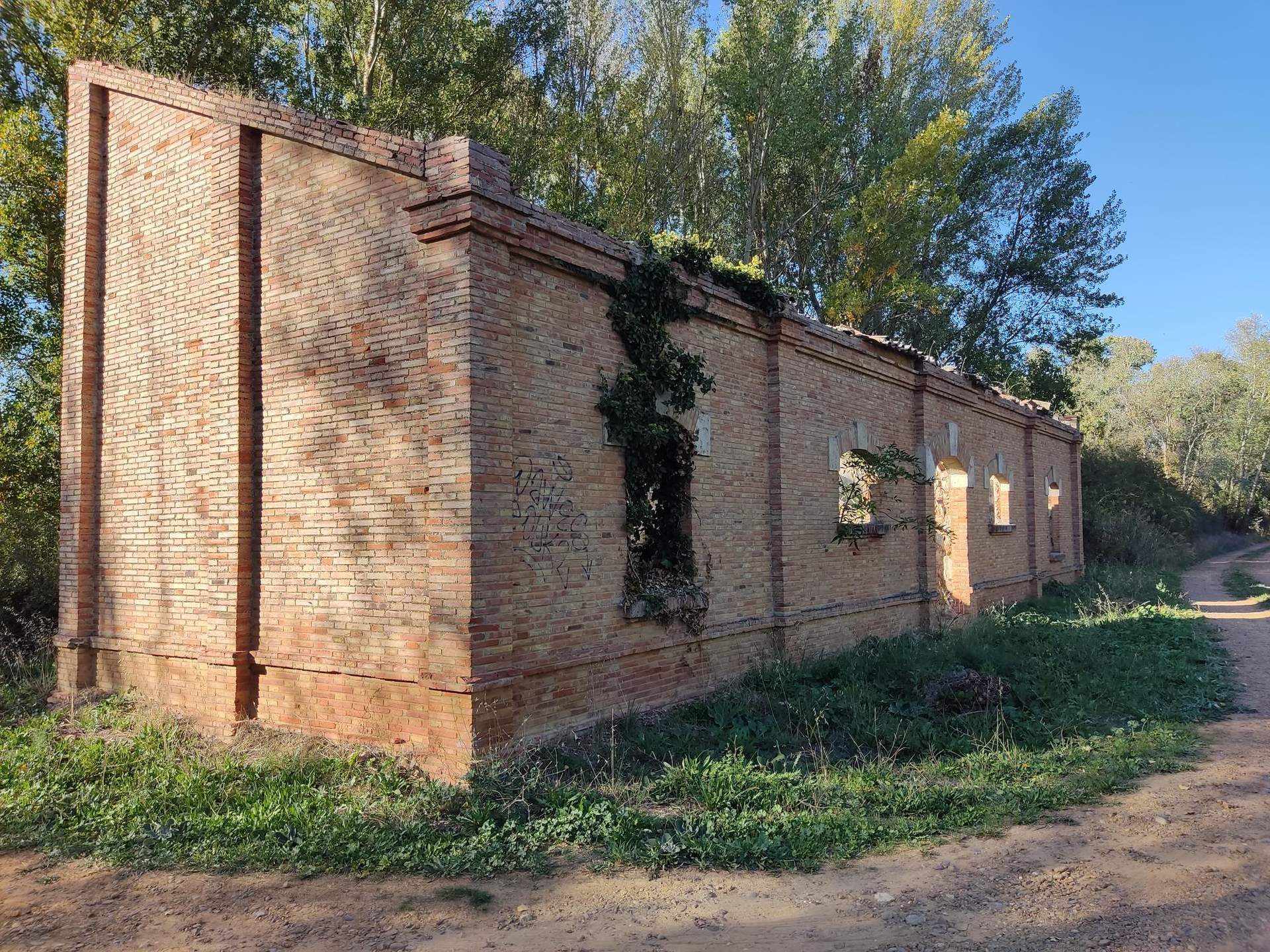 Vivienda del esclusero y puente de Calahorra de Ribas, Palencia